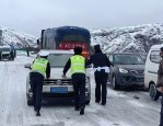 四川寒潮来袭，九寨黄龙冰雪之旅游客滞留，阿坝州紧急疏散应对