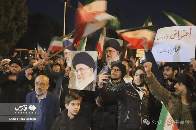 伊朗民众为遇害美国男子哀悼_伊朗首现死亡病例_