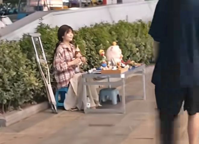 女孩高考晕倒确诊骨癌！自己签字进行6次手术截肢，上海医生全力救治_女孩高考晕倒确诊骨癌！自己签字进行6次手术截肢，上海医生全力救治_