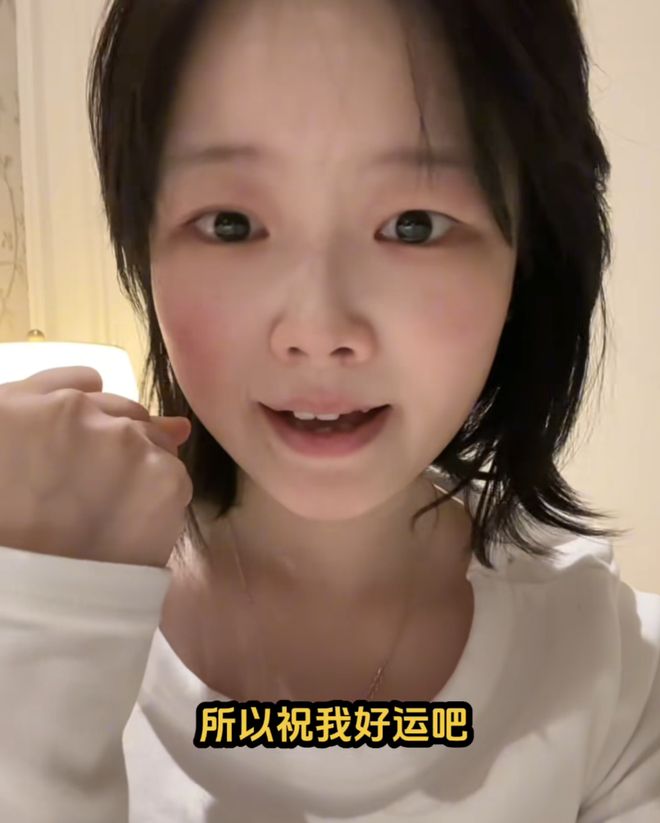 女孩高考晕倒确诊骨癌！自己签字进行6次手术截肢，上海医生全力救治_女孩高考晕倒确诊骨癌！自己签字进行6次手术截肢，上海医生全力救治_