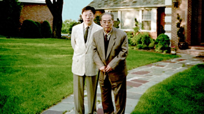 _程十发曾被美专老师批评：你这样画，以后没饭吃！但他就是不走寻常路_程十发曾被美专老师批评：你这样画，以后没饭吃！但他就是不走寻常路