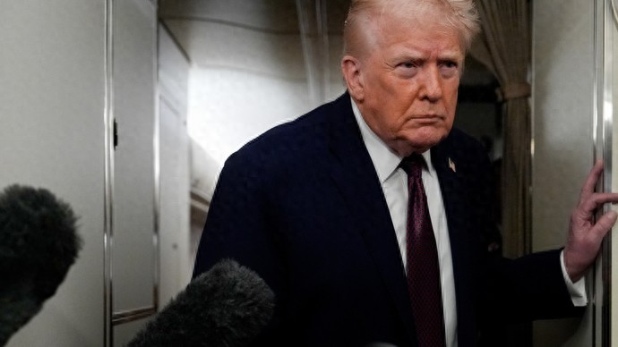 特朗普美元刺激_特朗普当选美元会升值吗_