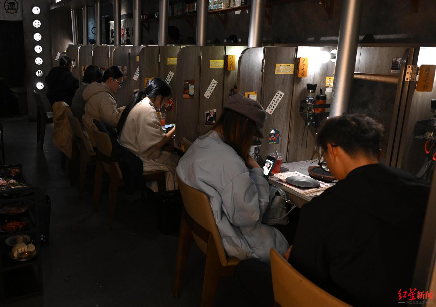 _火锅店降温_成都烤肉火锅自助餐厅