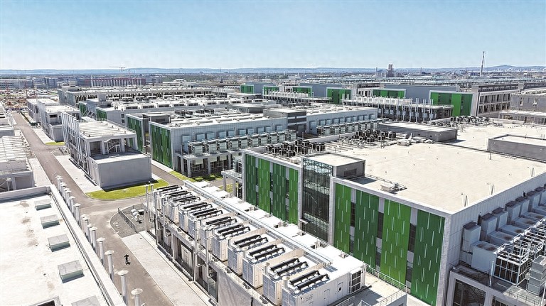 _绿电赋能算力 数据织就“云谷”——内蒙古乌兰察布市力推“东数西算”区域协同发展_绿电赋能算力 数据织就“云谷”——内蒙古乌兰察布市力推“东数西算”区域协同发展