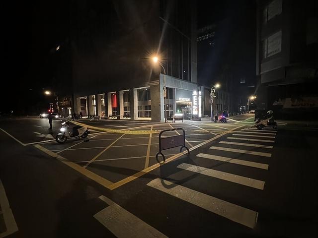 重生之女配的少校军妻_接坠楼妇女身亡保安_