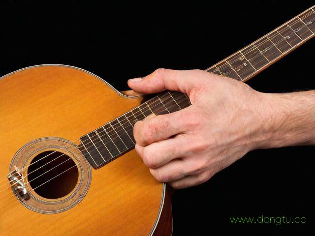 学吉他手指痛怎么办,学吉他手指疼如何缓解